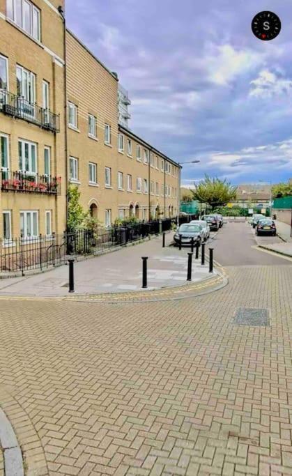 A Beautiful Stylish 2 Bedroom Apartment -City Of London Exterior photo